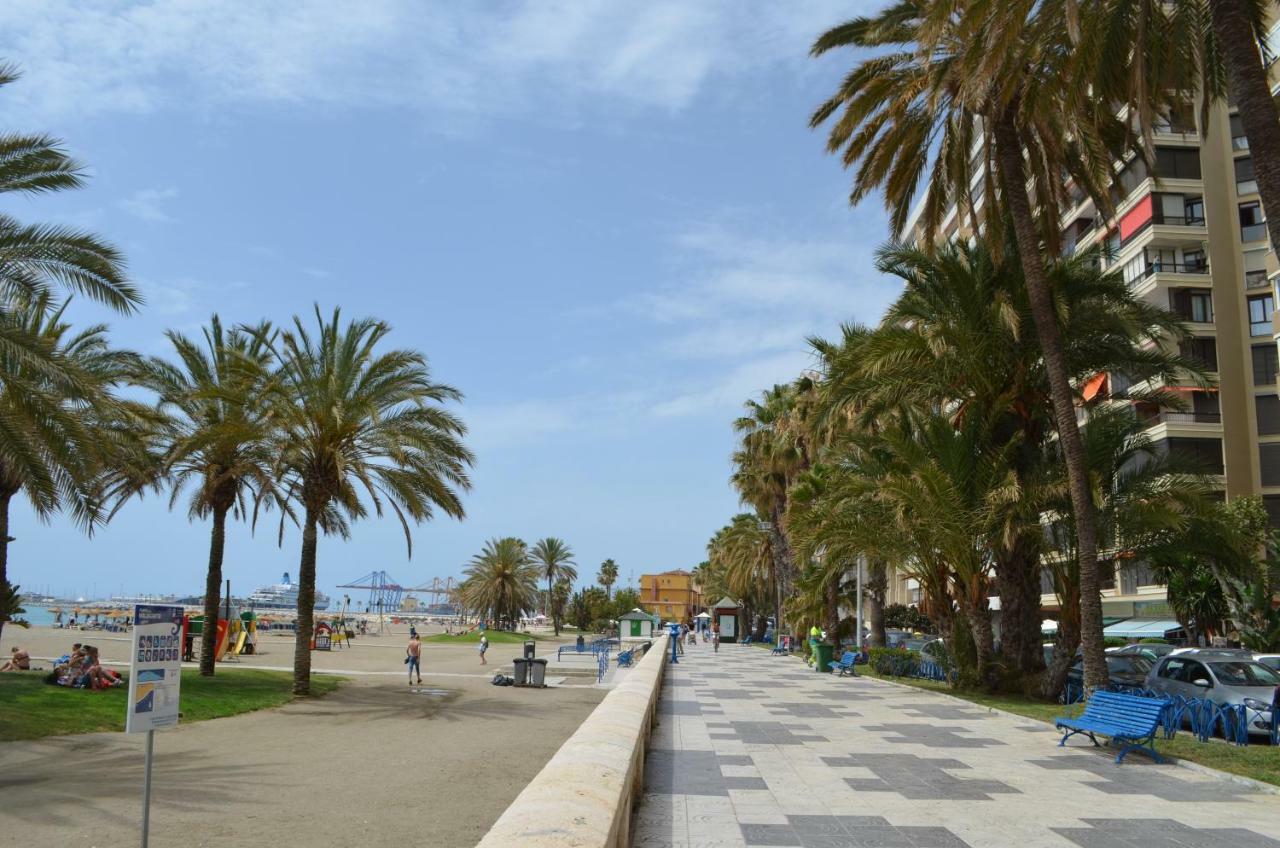 Homely Malaga Plaza Montano Exterior photo