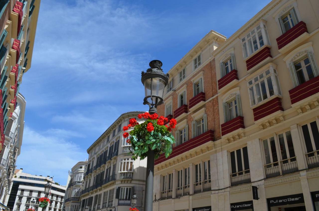 Homely Malaga Plaza Montano Exterior photo
