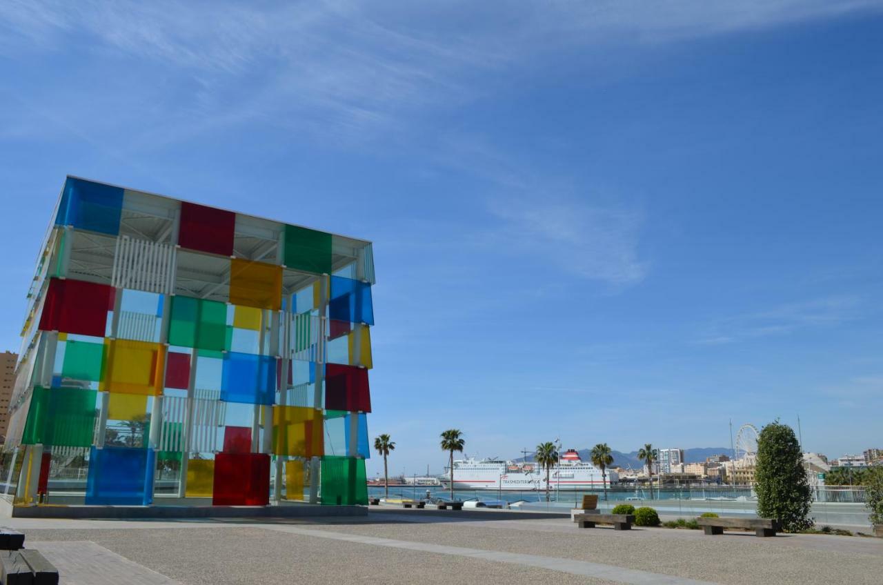 Homely Malaga Plaza Montano Exterior photo
